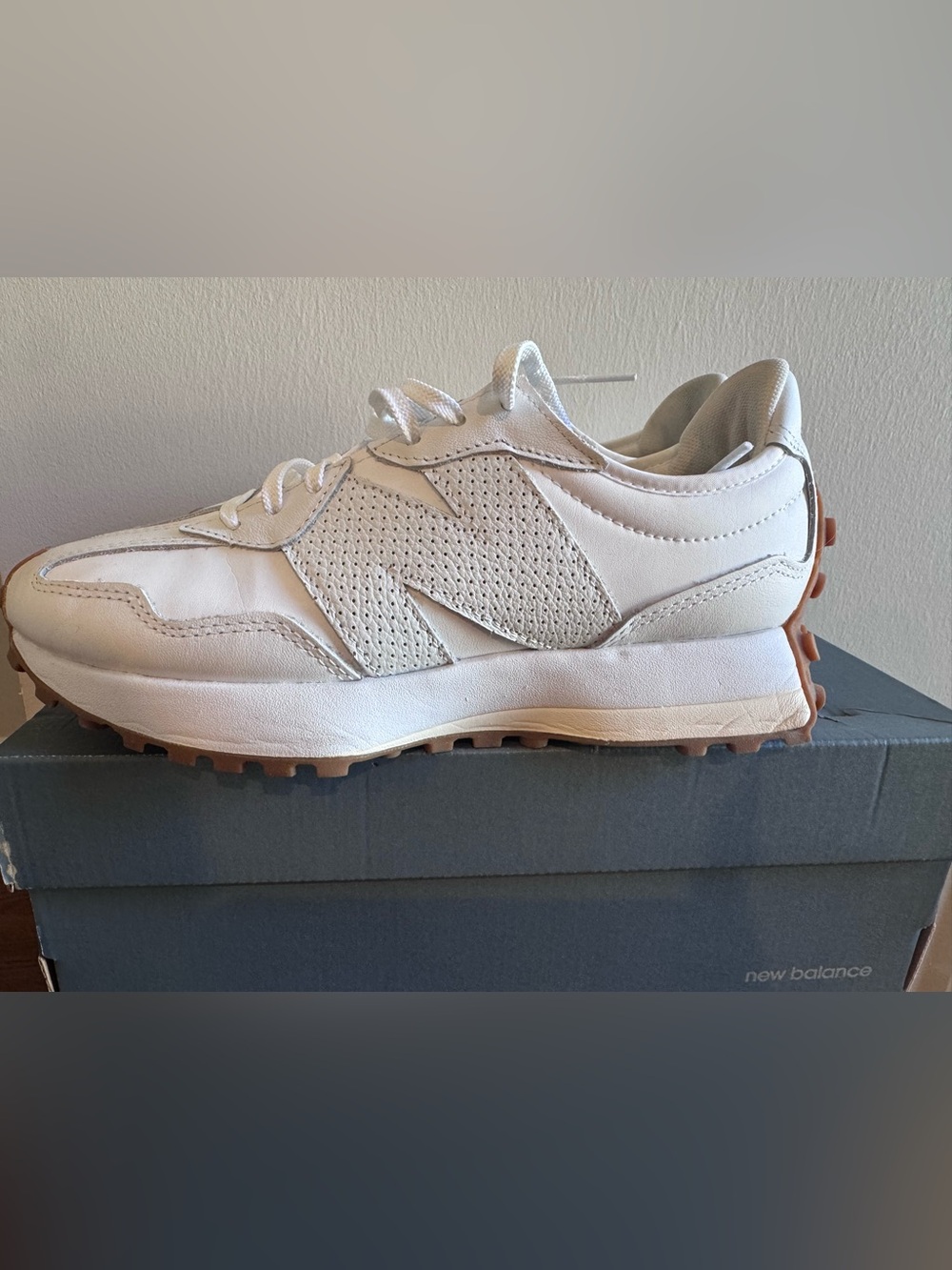 NEW BALANCE 327 - Picture 2 of 6